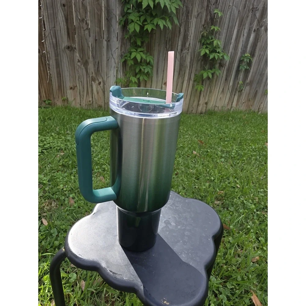 Stanley 40 oz Quencher H2.0 Flowstate Tumbler Chrome/Pine Green W/ New Straw - Picture 8 of 12